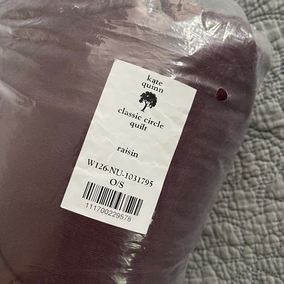 NWT Kate Quinn quilt - Picture 2 of 2